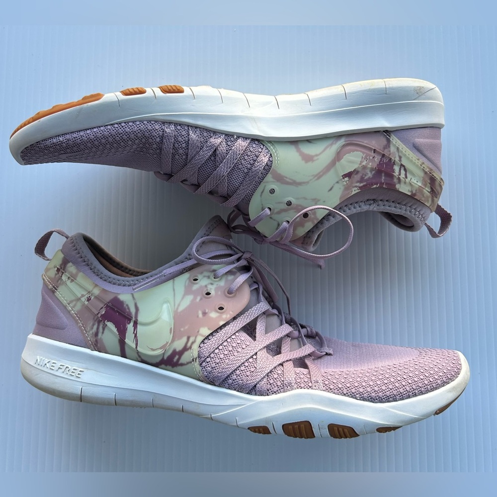 Women’s Nike Free TR 7 Plum Fog Lightweight Running  Shoes Size 11